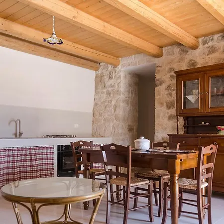 Lodge Vivere Gli Iblei - Maison En Plain Air *