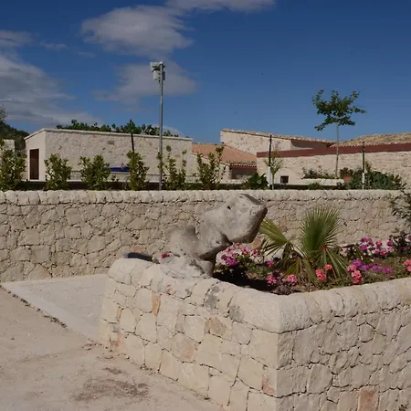 Lodge Vivere Gli Iblei - Maison En Plain Air Ragusa